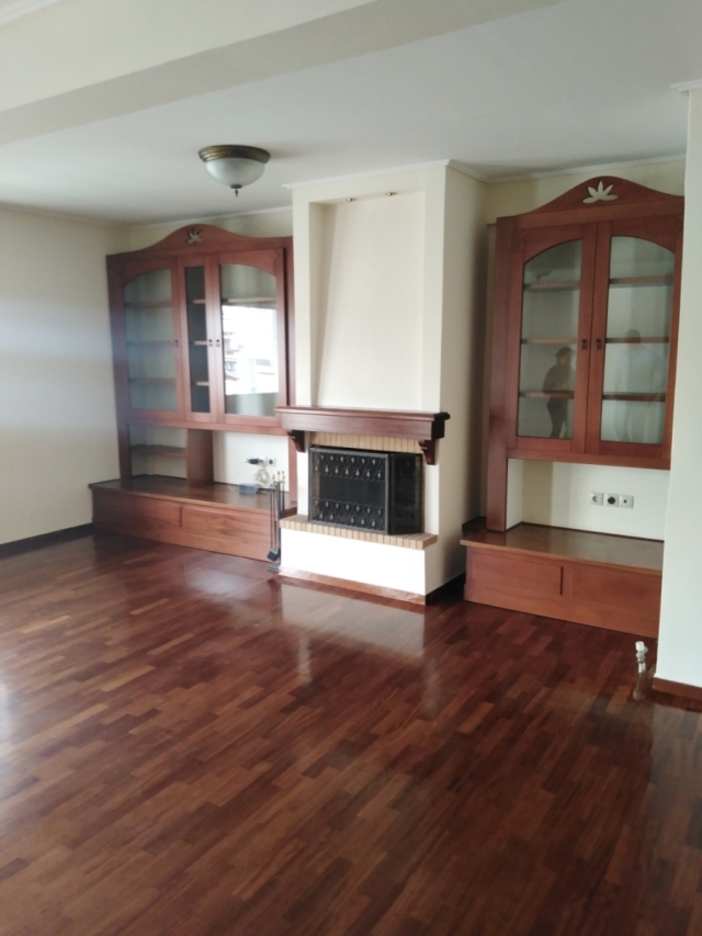 (For Sale) Residential Maisonette || Athens Center/Kaisariani - 139 Sq.m, 3 Bedrooms, 390.000€ 